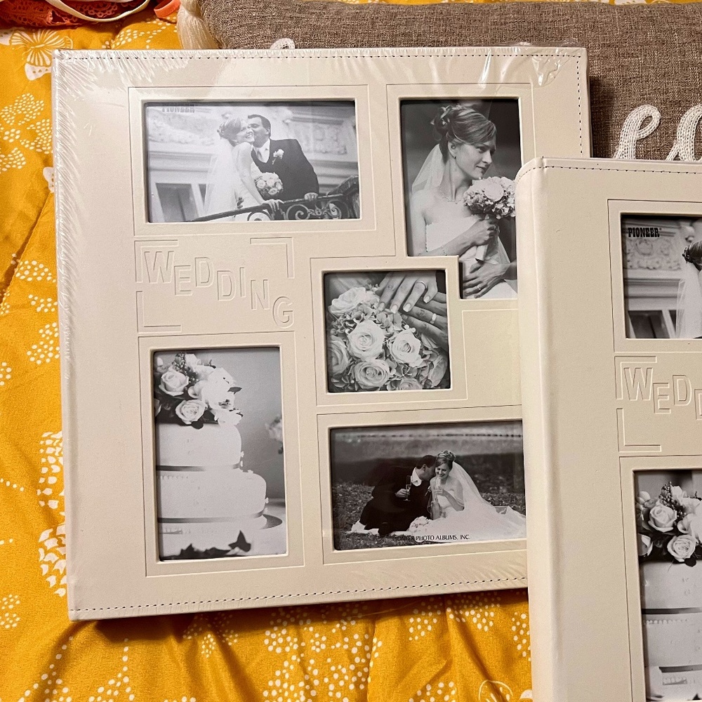 *Set of Two Vintage Photo Albums (color-Offwhite)*